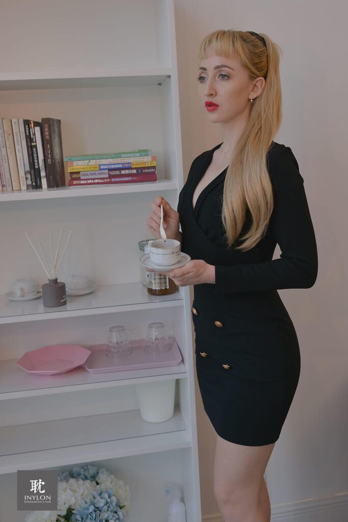 [IESS异思趣向] 普惠集 229 玛丽娜-乌克兰之春2（特别版）[80P/86MB]插图1