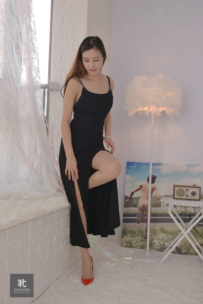 [IESS异思趣向] 普惠集 235 – 九妹的高叉 [76P/86MB]插图3