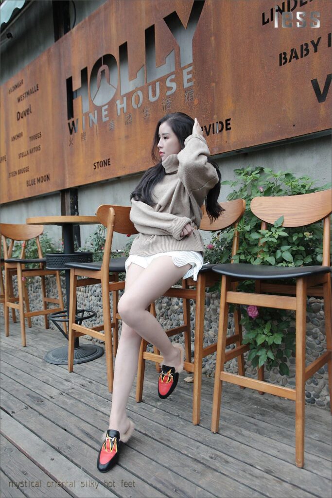 [IESS异思趣向] 2016.11.25 丝足便当035：《皮拖+超薄丝》YY [56P/61MB]插图1