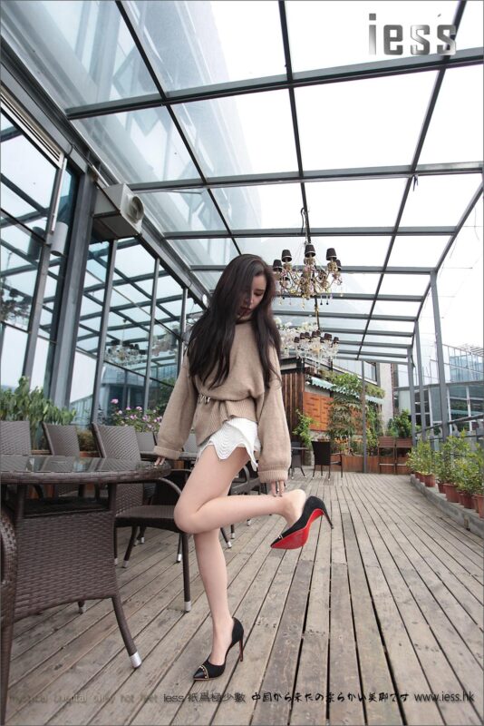 [IESS异思趣向] 2016.12.09 丝足便当039：《柳钉高跟和超薄肉丝》YY [83P/93.5MB]-无料摄影圈
