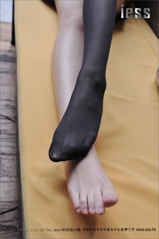 [IESS异思趣向] 2016.12.29 丝足便当047：《少女的腿（足）》小夕 [92P/89.5MB]-无料摄影圈