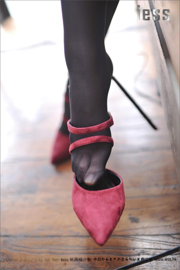 [IESS异思趣向] 2016.12.29 丝足便当047：《少女的腿（足）》小夕 [92P/89.5MB]插图2