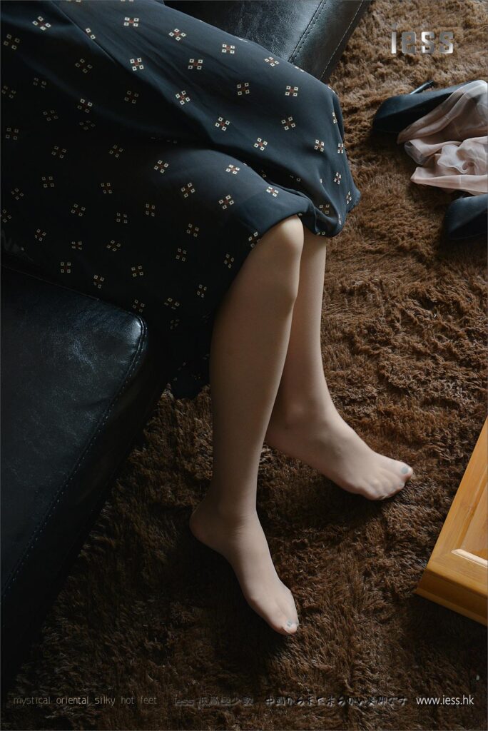 [IESS异思趣向] 2017.03.31 丝足便当096：《小腿也是腿呀》小C [99P/124MB]插图2