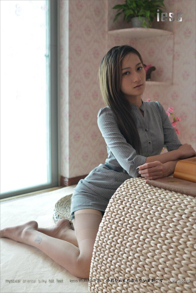 [IESS异思趣向] 2017.04.24 丝足便当107：《无弹力纯尼龙丝袜》潇潇 [99P/110MB]插图3