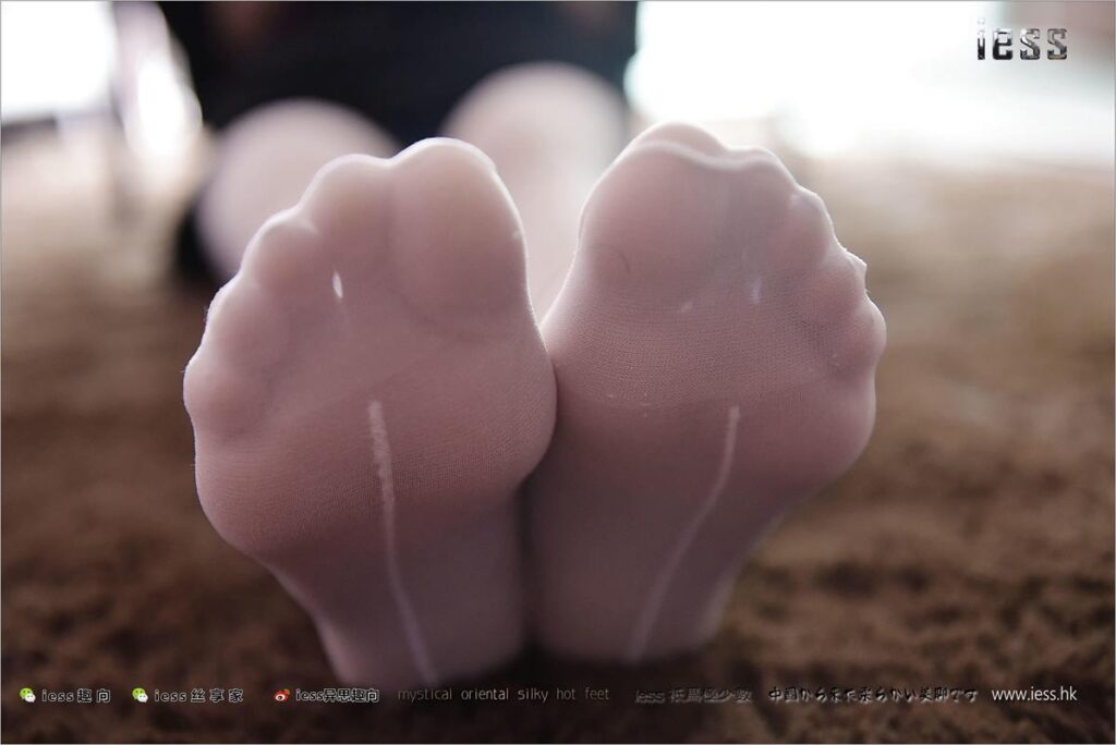 [IESS异思趣向] 2017.10.11 丝足便当159：《白银耳》小六 [99P/438MB]插图1