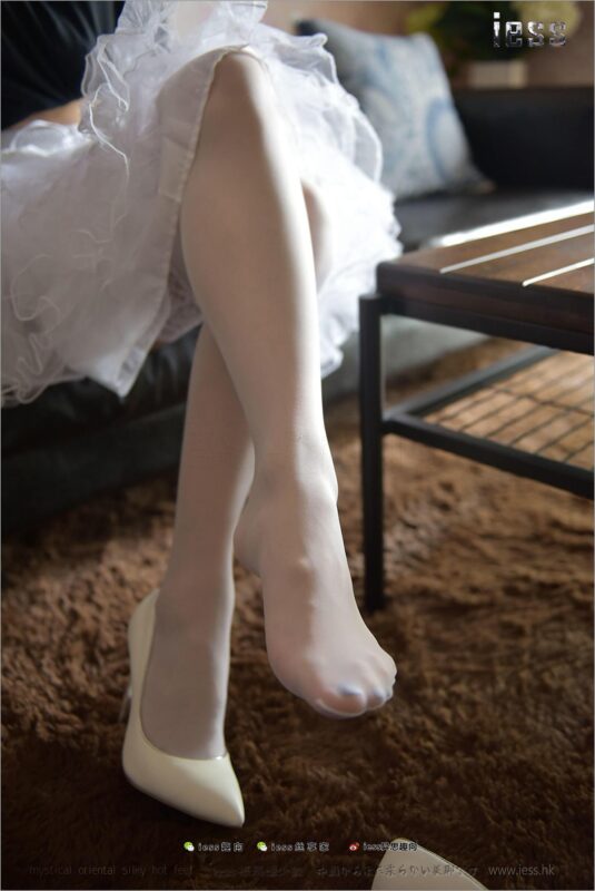 [IESS异思趣向] 2017.10.11 丝足便当159：《白银耳》小六 [99P/438MB]-无料摄影圈