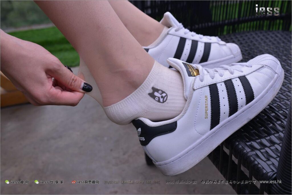 [IESS异思趣向] 2017.11.29 丝足便当172：《丝袜棉袜贝壳头》双十一特辑 圆叔叔 [99P/690MB]插图2