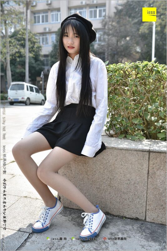 [IESS异思趣向] 2017.12.25 丝足便当181：《及笈之丝–帆布鞋1》若其 [99P/175MB]-无料摄影圈