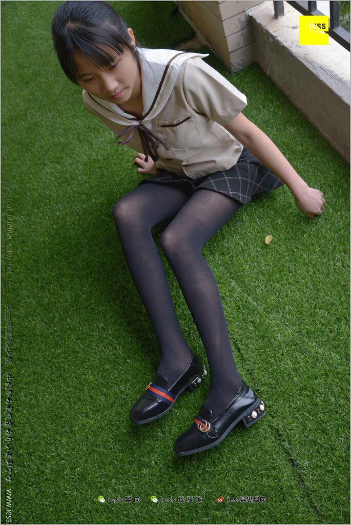 [IESS异思趣向] 2018.01.09 丝足便当187：《50D、JK和少女》若琪 [99P/268MB]插图3