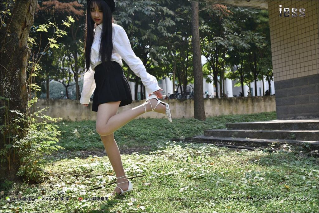 [IESS异思趣向] 2018.01.21 丝足便当189：若琪《第一次穿高跟鞋》[99P/170MB]插图3