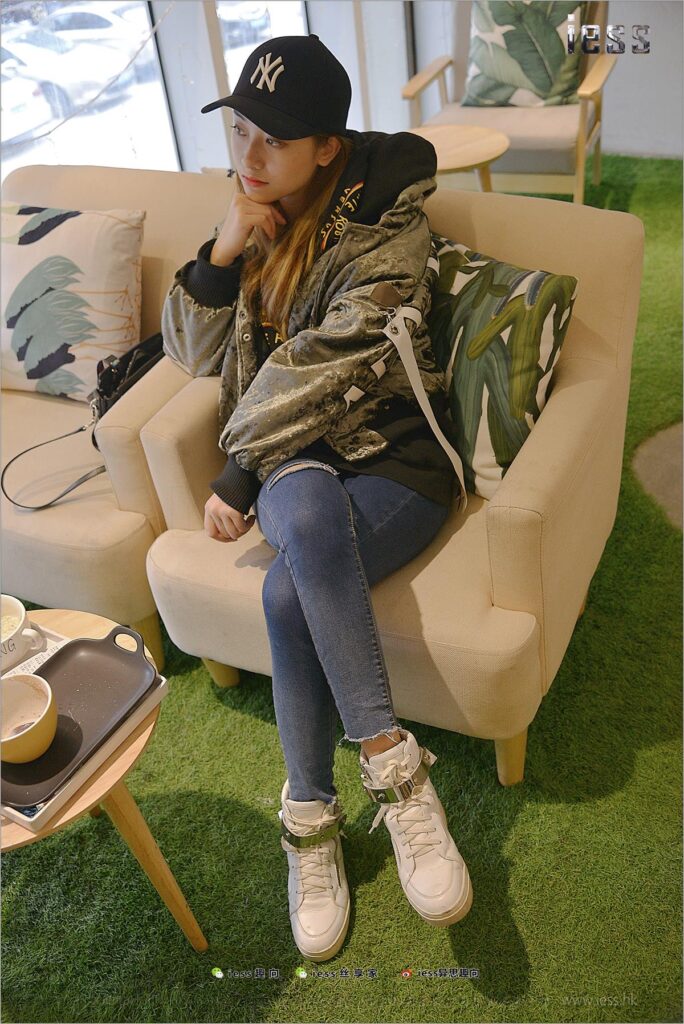 [IESS异思趣向] 2018.02.01 丝足便当194：《爱的双重奏①》小捷 [98P/194MB]插图1