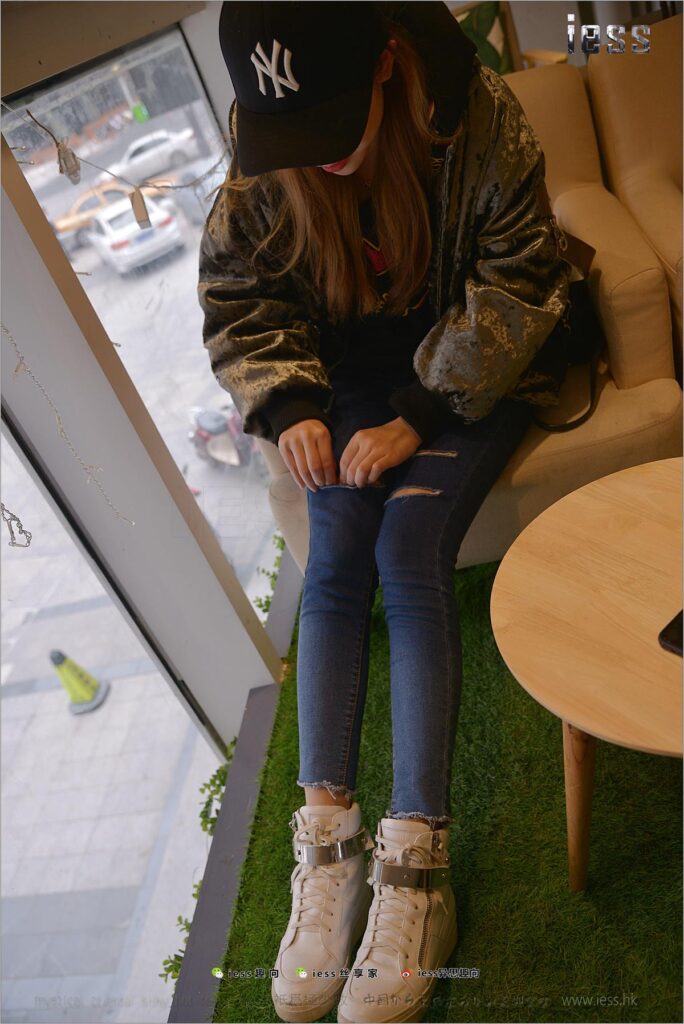 [IESS异思趣向] 2018.02.01 丝足便当194：《爱的双重奏①》小捷 [98P/194MB]插图3