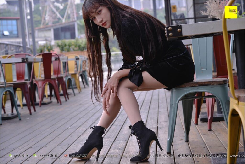 [IESS异思趣向] 2018.02.14 丝足便当199：《颜值即正义》潇潇 [99P/153MB]插图1