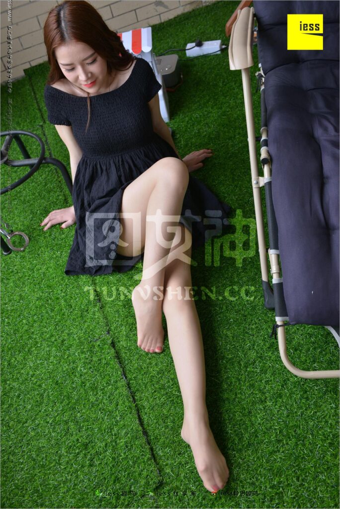 [IESS异思趣向] 2018.05.01 丝足便当225：《白如雪》名利姐 [99P/205MB]插图2