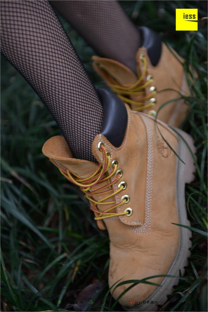 [IESS异思趣向] 2018.05.21 丝足便当233：《误入歧途的网眼袜》潇潇 [89P/150MB]插图3