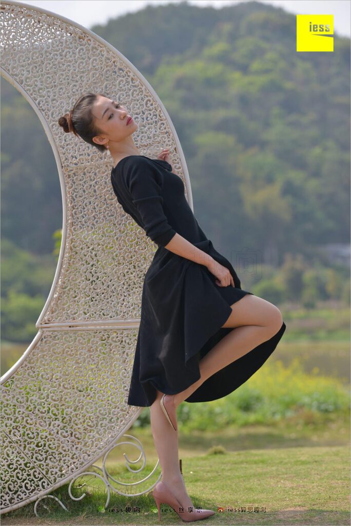 [IESS异思趣向] 2018.06.03 丝足便当239：《肉丝圆舞曲》秋秋 [99P/97.2MB]插图1