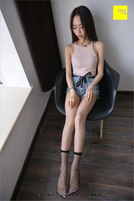 [IESS异思趣向] 2018.07.13 丝足便当252：《狐狸已成精》美西 [99P/93.7MB]-无料摄影圈