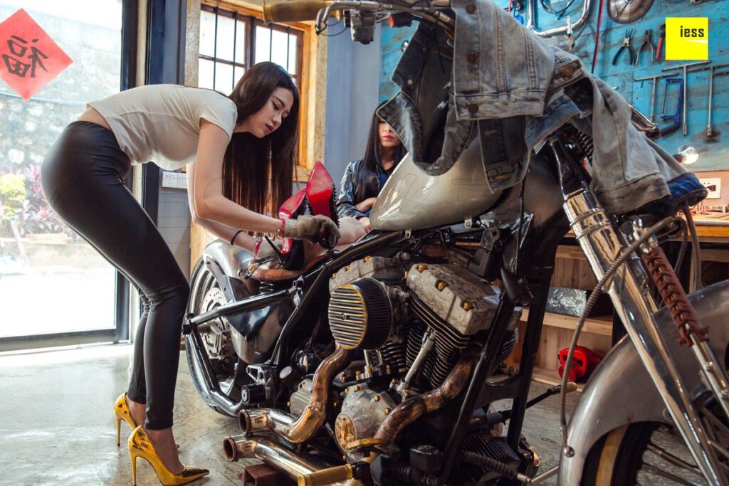 [IESS异思趣向] 2018.06.13 《魔鬼周三》特刊22期：典藏级机车之恋 II [92P/79MB]插图2