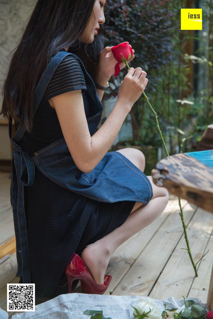 [IESS异思趣向]【魔鬼周三】特刊30期 – 花艺师婉萍 [99P/67.4MB]插图3