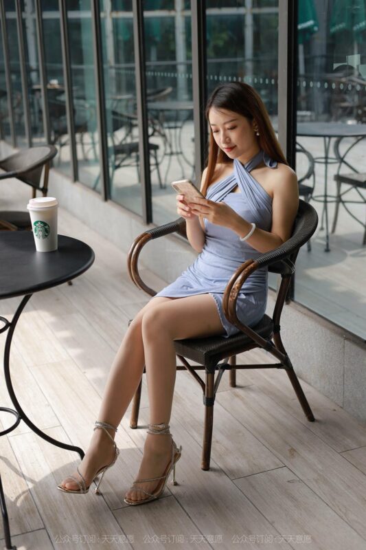 [IESS异思趣向]耽丝 027 咖啡店邂逅网红小婕[85P/101MB]-无料摄影圈