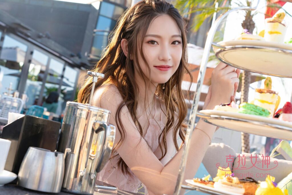 [kelagirls克拉女神]2019.12.20《邂逅外滩》芊芊[34+1P/671M]插图2