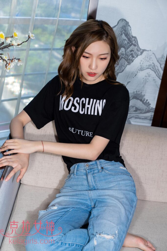 [Kelagirls克拉女神]2020.07.29《捻脚红尖》芊芊[28P/393MB]插图2