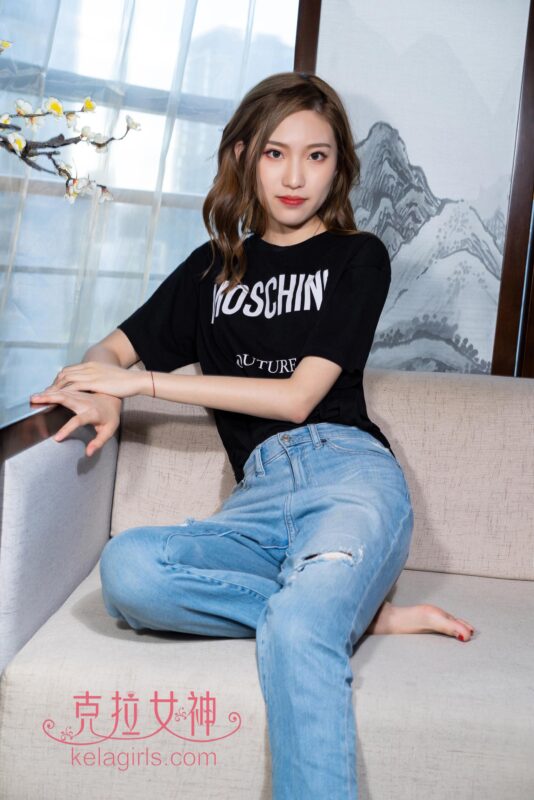 [Kelagirls克拉女神]2020.07.29《捻脚红尖》芊芊[28P/393MB]-无料摄影圈