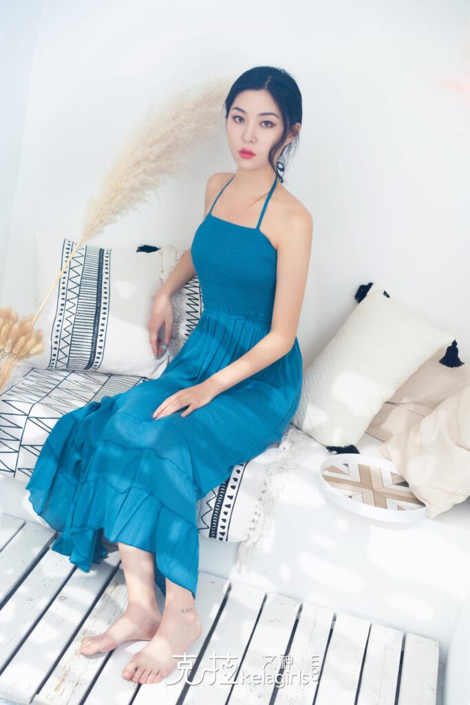 [KeLaGirls克拉女神] 2021.03.17《嫩足配美链》楚楚[28P/446MB]插图2