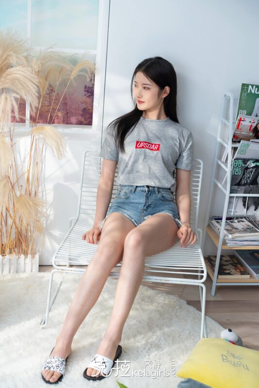 [Kelagirls克拉女神]2021.10.07《爱上凉拖》嘉萌[26P/310MB]-无料摄影圈