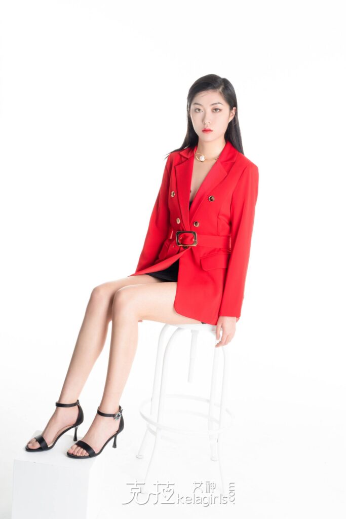 [Kelagirls克拉女神]2021.11.18《帅气凉高》楚楚[25P/226MB]插图1