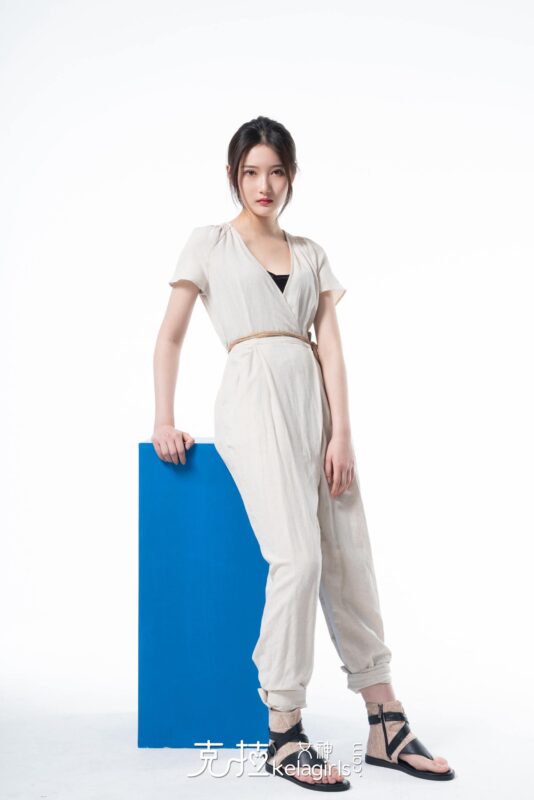 [Kelagirls克拉女神]2021.12.21《脱鞋量脚》嘉萌[30P/316MB]-无料摄影圈