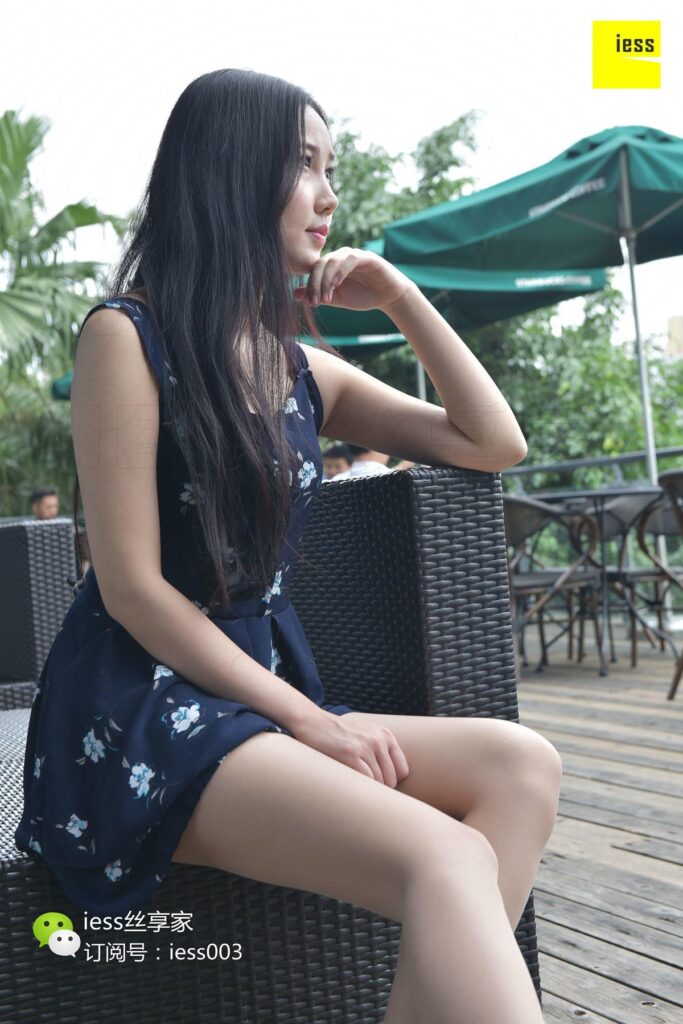 [IESS异思趣向] 2017.07.14 丝享家022：《嘿！在星巴克晒太阳的姑娘》欣欣 [99P/76.5MB]插图3