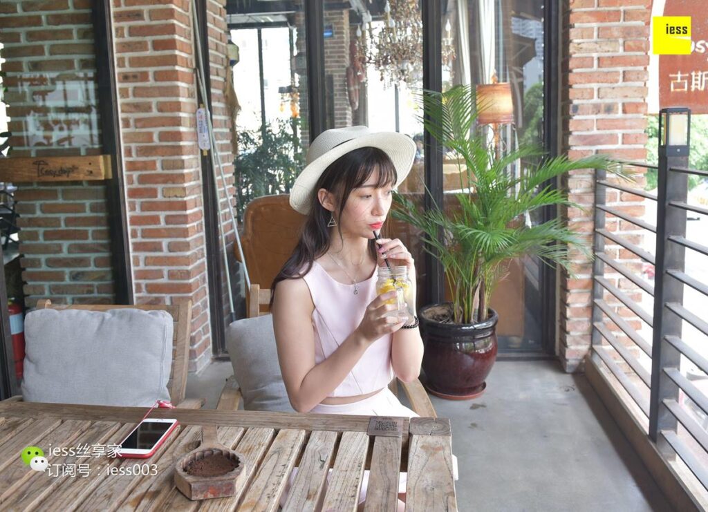 [IESS异思趣向] 2017.07.21 丝享家027：《除了白 还是白》秋秋 [99P/71MB]插图2