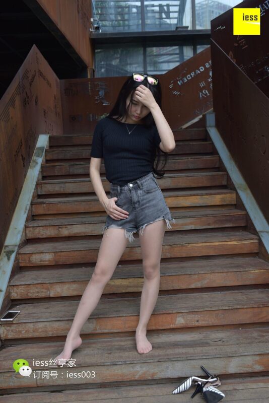 [IESS异思趣向] 2017.08.02 丝享家034：《超短热裤肉丝》欣欣 [99P/77.2MB]-无料摄影圈