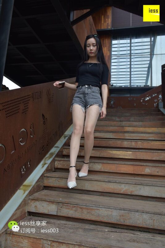 [IESS异思趣向] 2017.08.25 丝享家051：《超短热裤肉丝Ⅱ》欣欣 [99P/67.5MB]-无料摄影圈