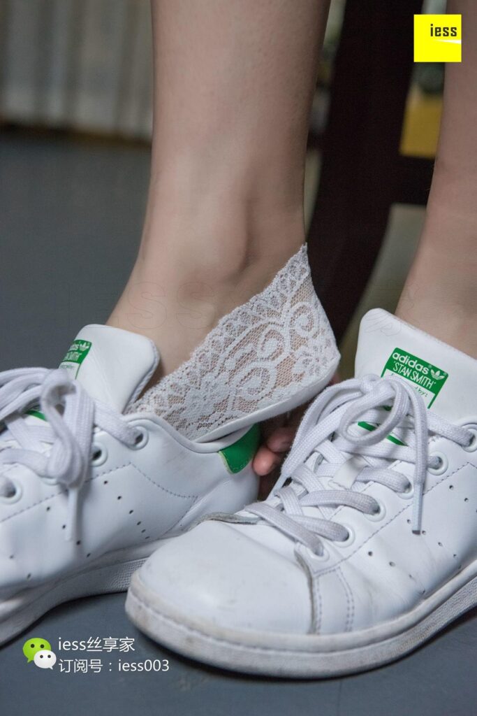 [IESS异思趣向] 2017.11.10 丝享家101：《雪白的船袜美足》晶晶 [96P/51.6MB]插图3