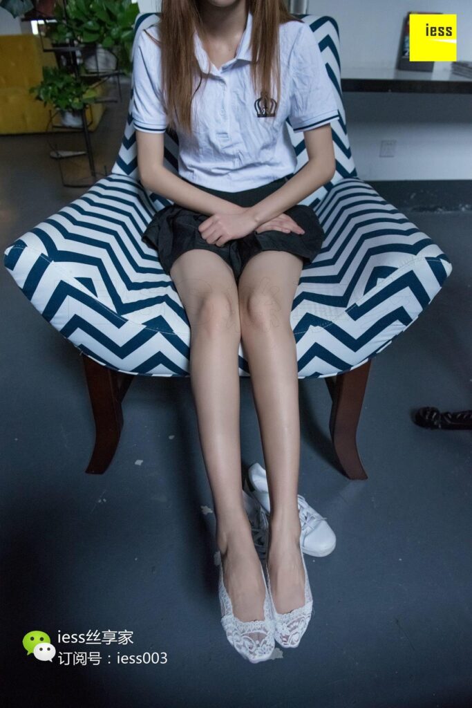 [IESS异思趣向] 2017.11.10 丝享家101：《雪白的船袜美足》晶晶 [96P/51.6MB]插图
