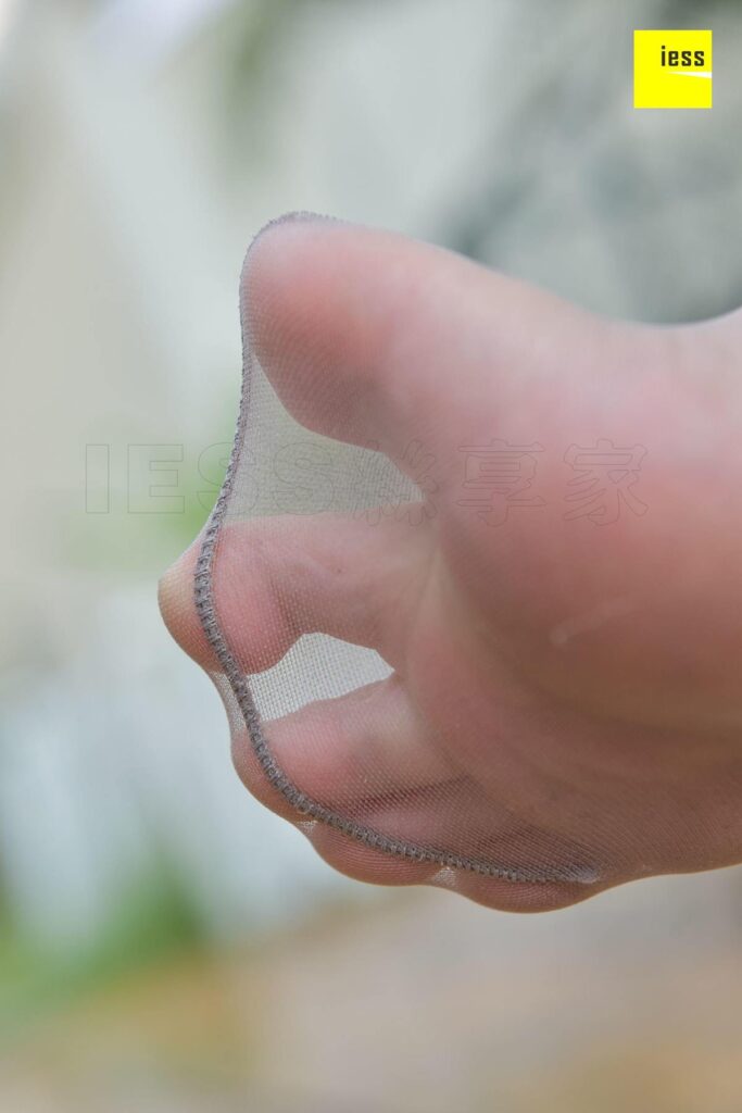 [IESS异思趣向] 2017.11.21 丝享家108：《灰丝就是这么玩的》秋秋 [99P/41.5MB]插图3