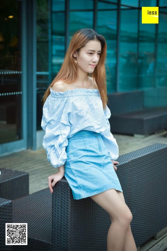 [IESS异思趣向] 2017.11.29 丝享家114：《毛茸茸绑带凉鞋》晶晶 [99P/53.9MB]-无料摄影圈