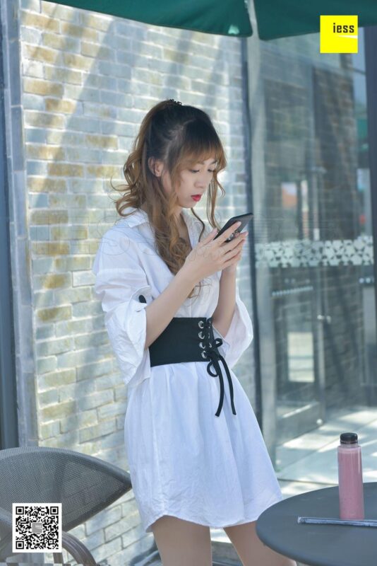 [IESS异思趣向] 2017.12.08 丝享家121：《阳光映在肉丝高跟上》紫紫 [99P/53.4MB]-无料摄影圈