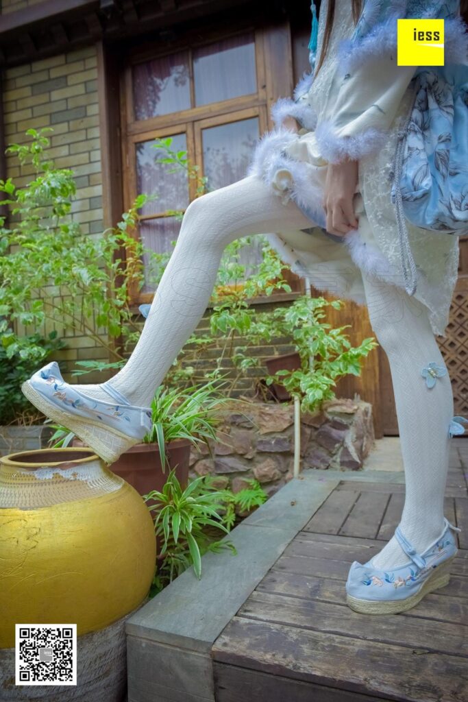 [IESS异思趣向] 2017.12.11 丝享家122：木木《汉服绣花鞋白色袜》[96P/50.8MB]插图3