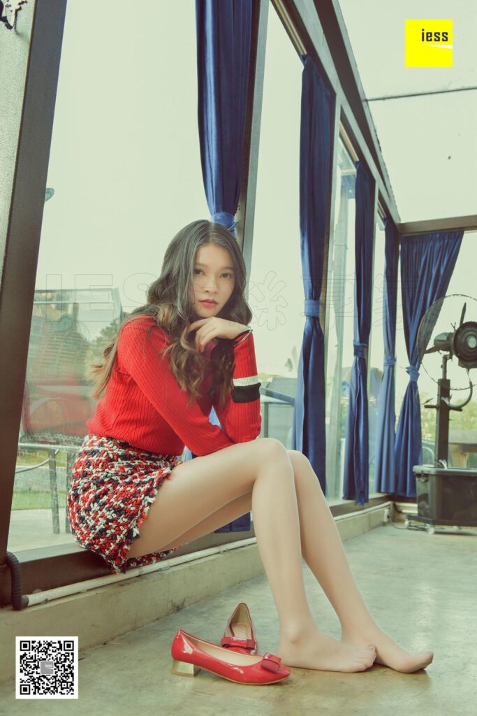 [IESS异思趣向] 2017.12.25 丝享家132：《七七祝你圣诞快乐》七七 [99P/49.6MB]插图2