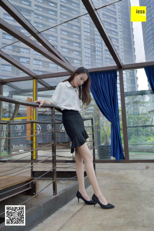 [IESS异思趣向] 2018.01.07 丝享家142：《软妹肉丝小细腿》新模 [99P/37.1MB]-无料摄影圈