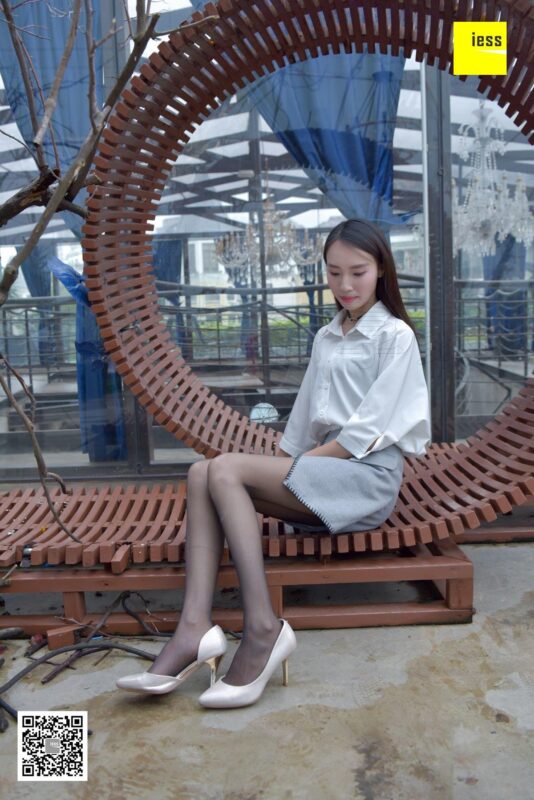 [IESS异思趣向] 2018.02.01 丝享家160：《雨后的嘿丝》永英 [99P/45.5MB]-无料摄影圈