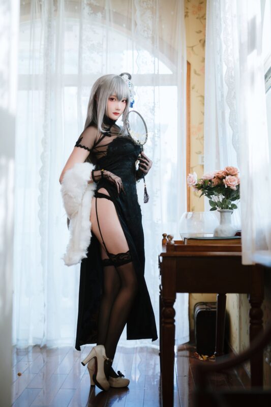 Coser瓜希酱福利 069 碧蓝航线 路易九世旗袍 [18P/83MB]-无料摄影圈