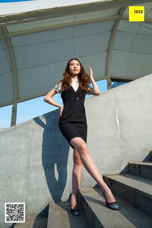 [IESS异思趣向] 2018.08.07 丝享家289：《电梯情结》暖暖 [90P/43.8MB]-无料摄影圈