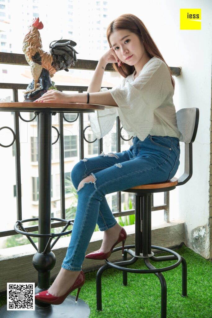 [IESS异思趣向] 2018.09.25 丝享家323：《好大的一个洞》名利姐 [90P/51MB]插图2