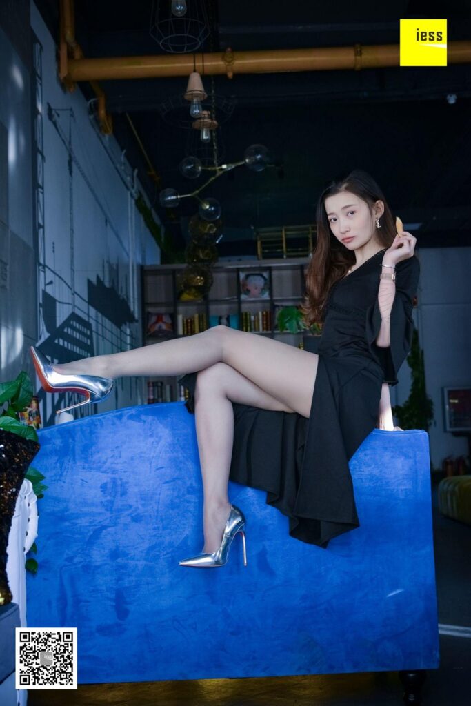 [IESS异思趣向] 2018.11.01 丝享家350：《秋秋舞蹈开衩裙》秋秋 [95P/37.7MB]-无料摄影圈