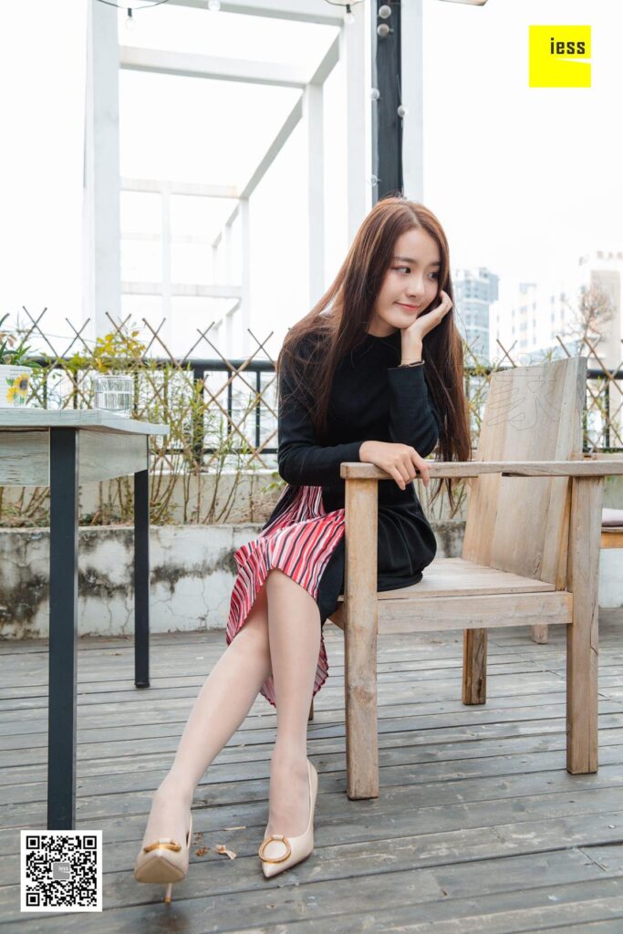 [IESS异思趣向] 2018.11.29 丝享家370：《婉萍的多肉花园》婉萍 [94P/42.2MB]插图2