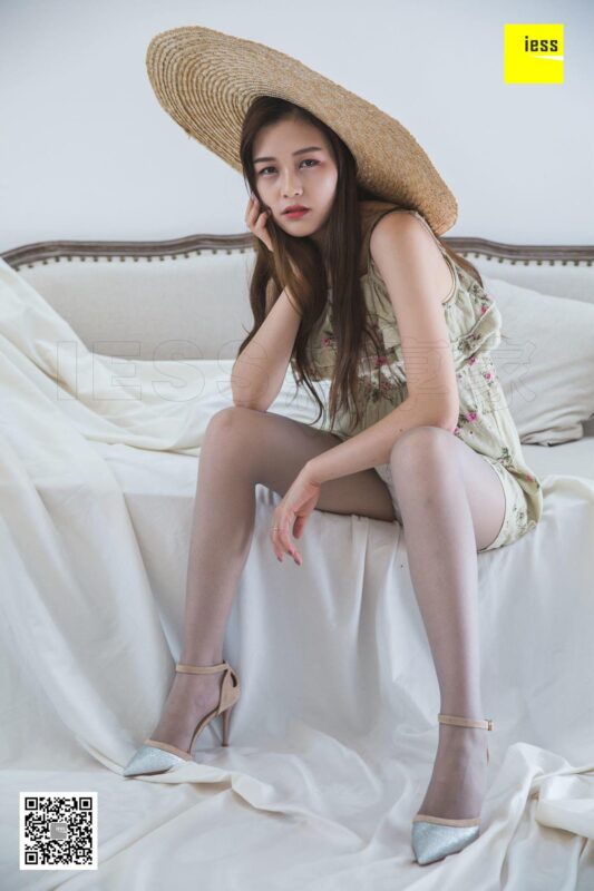 [IESS异思趣向] 2018.12.12 丝享家379：《九妹碎花裙灰丝》九妹 [89P/32.7MB]-无料摄影圈